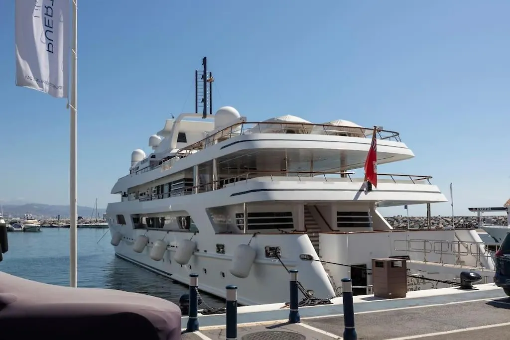Luxurious Apartment In The Heart Of Puerto Banus Marbella Spain