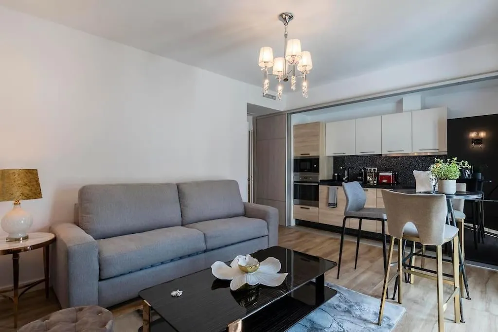 Luxurious Apartment In The Heart Of Puerto Banus Marbella 0*,