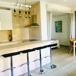  Apartment Apto En El Centro, Junto A La Playa, Spain