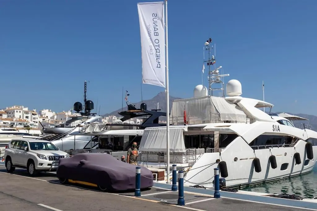Luxurious Apartment In The Heart Of Puerto Banus Μαρμπέλλα