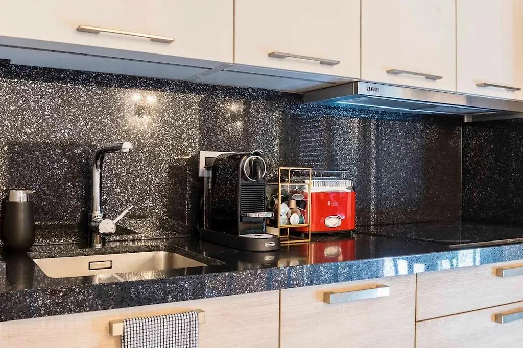 Luxurious Apartment In The Heart Of Puerto Banus Marbella