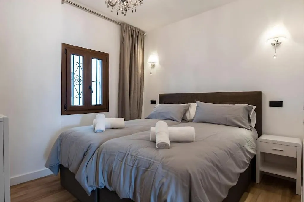 Luxurious Apartment In The Heart Of Puerto Banus Marbella Spain